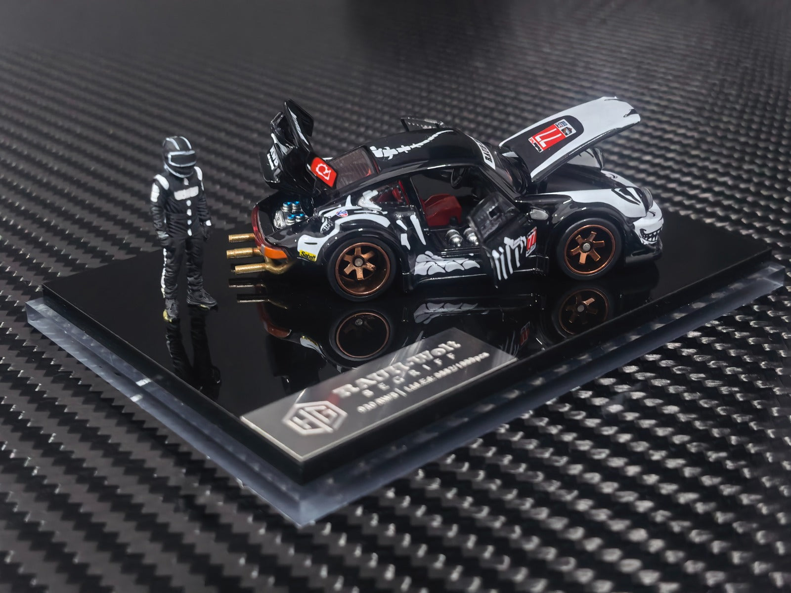 (Coming Soon) FG Customized Version 1:64 RWB 930 Fully Open Diecast - Bone Dragon Livery