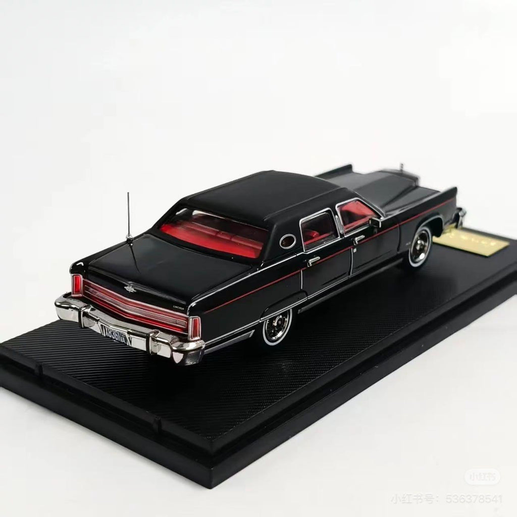 (Coming Soon) TURNINGCRUSH 1/64 scale 1979 Lincoln Continental Town Car (black rebadged)