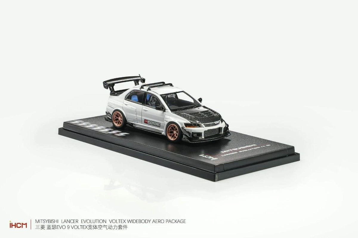 (Coming Soon) iHCM64 1:64 Mitsubishi Lancer GSR Evolution IX (EVO 9) Snow White