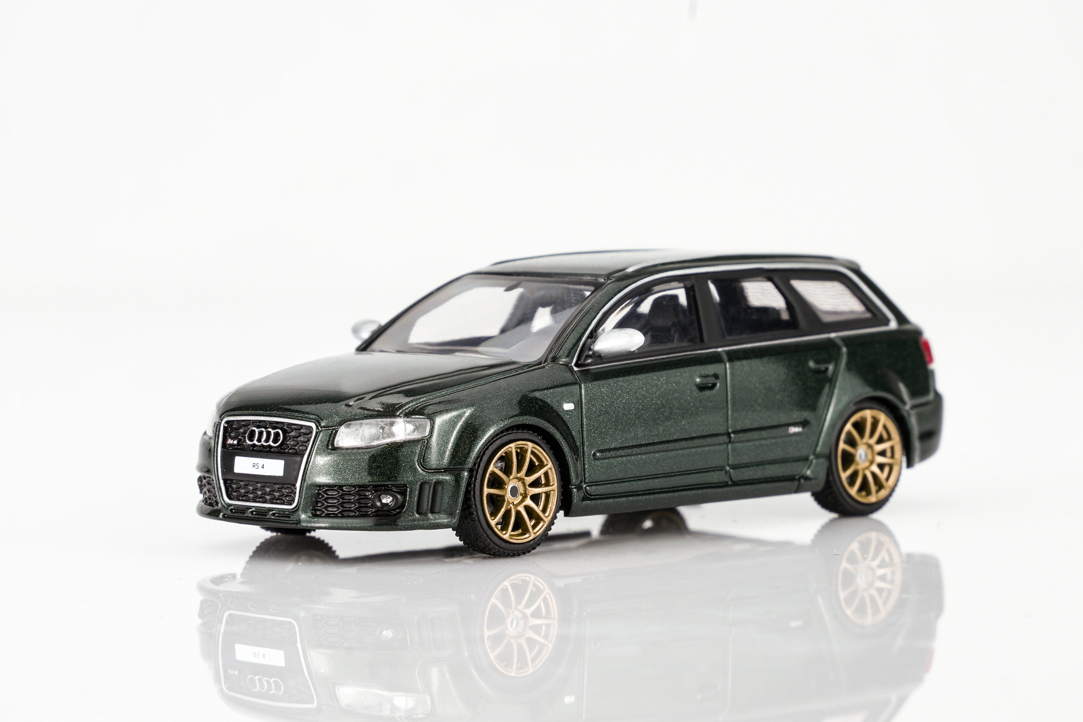 (Coming Soon) MOTORHELIX 1/64 Audi RS4 (B7) 2005 - Deep Green Pearl