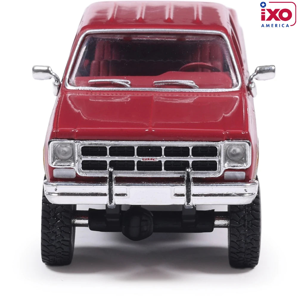 (Coming Soon) IXOAMERICA 1:64 1977 GMC Sierra Grande K2500 Crew Cab Wideside - Dark Red Metallic and Silver Special Two-Tone - Lifted