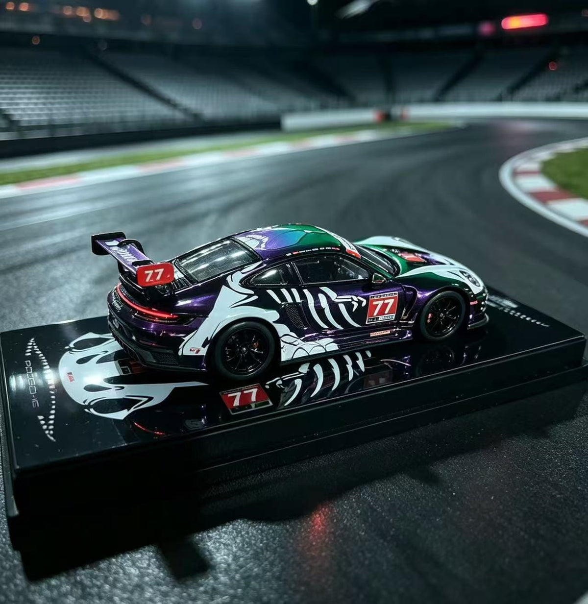 (Coming Soon) HUBAUTO 1/64 Porsche 911 GT3R -  Chrome Iridescent Bone Dragon Livery