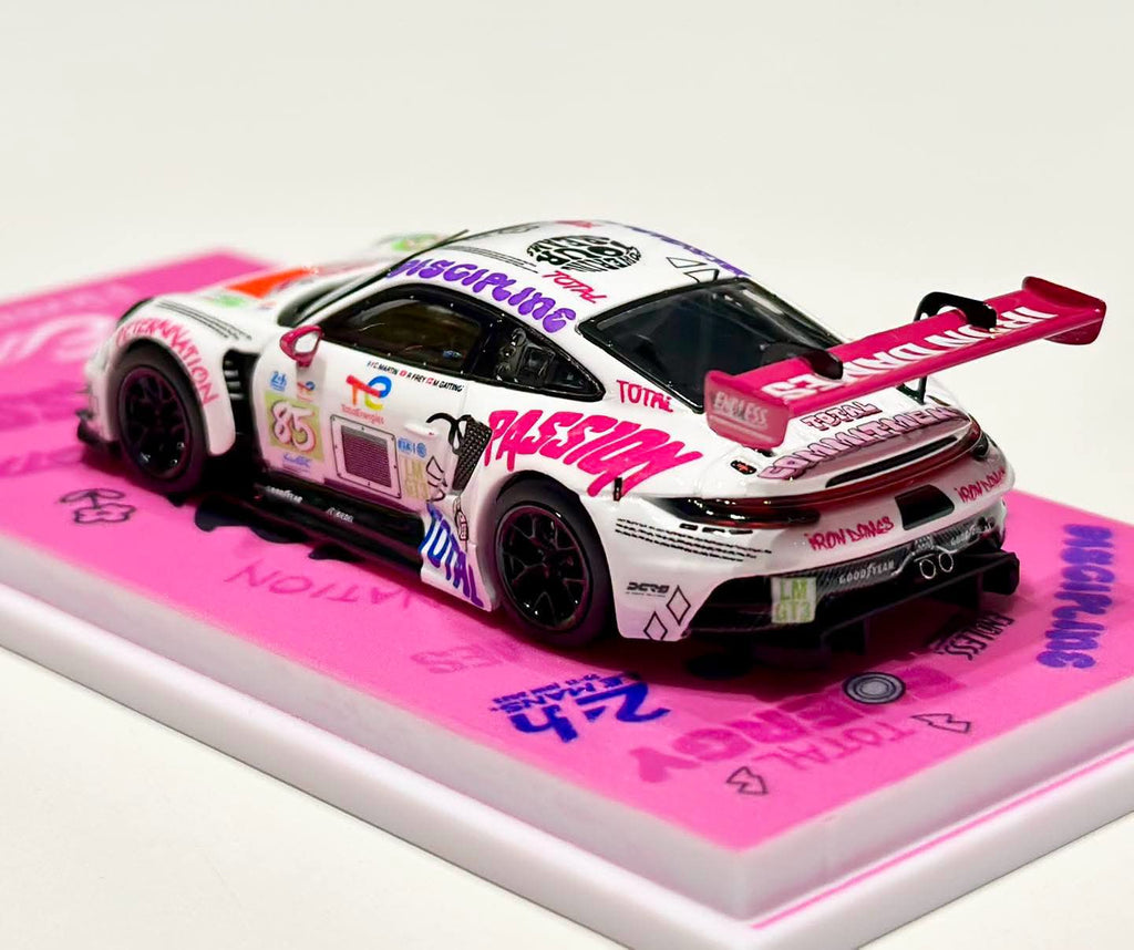 ELOWENART 1/64 Porchse 911 GT3 Iron Lady #85 Livery