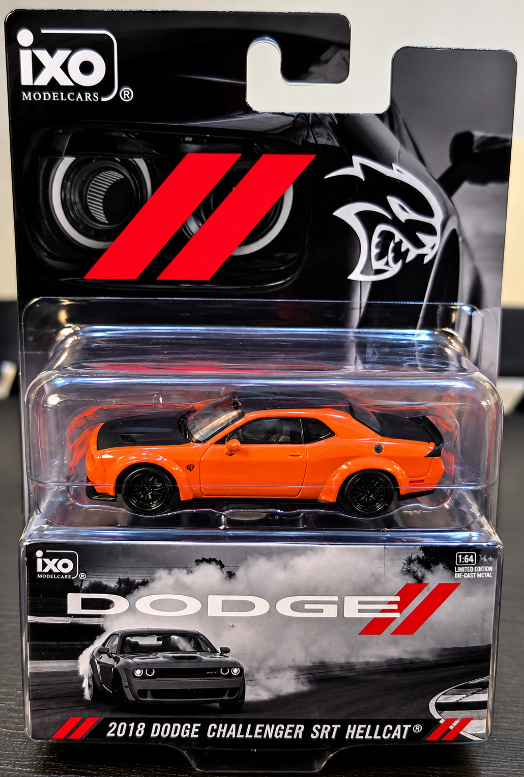 IXOAMERICA 1:64 2019 Dodge Challenger SRT Hellcat - Go Mango