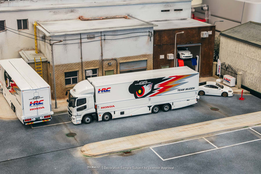 TARMACWORKS 1:64 Mitsubishi Fuso Super Great Honda Racing Team Mugen