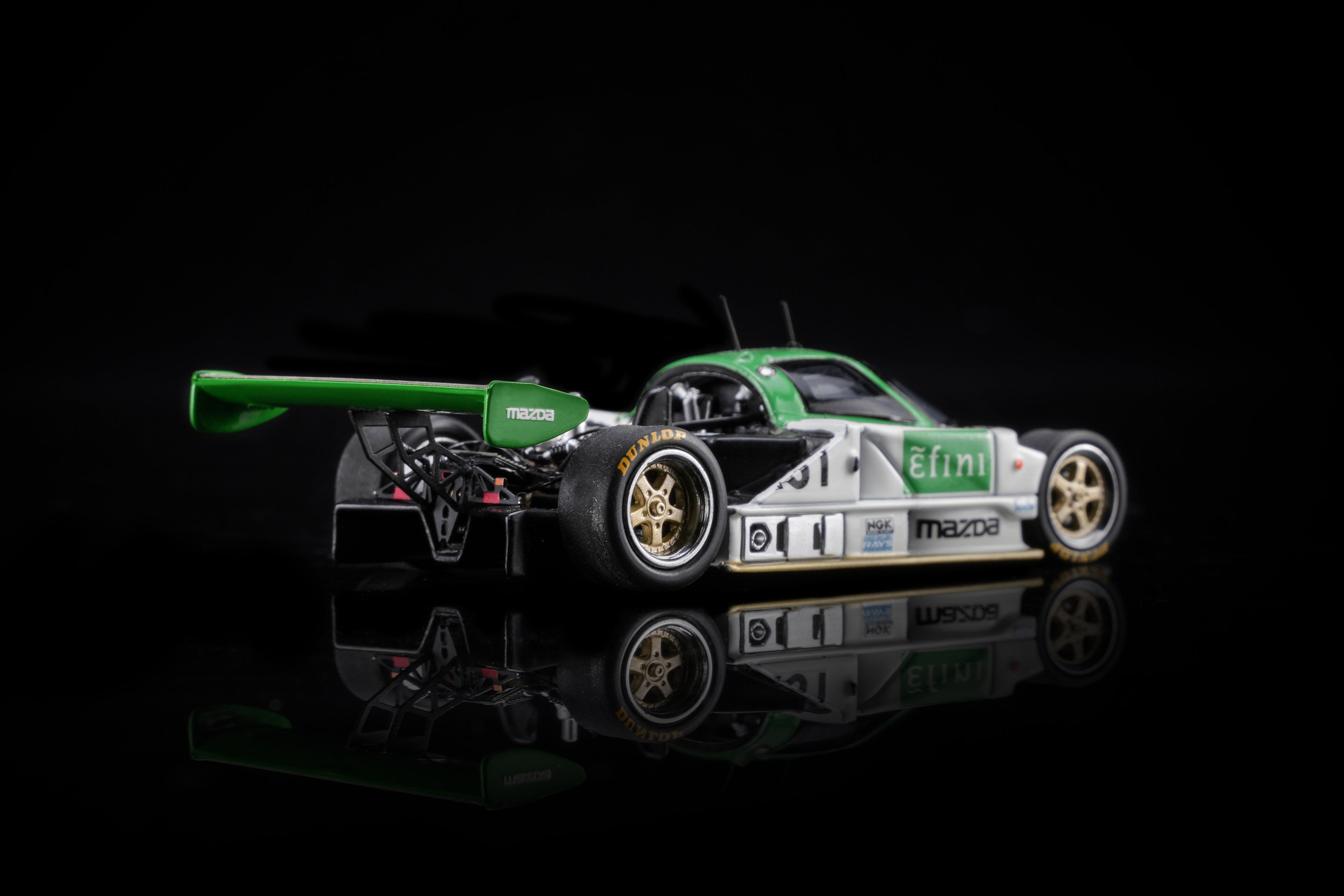 (Coming Soon) MOTORHELIX 1/64 Mazda 787B #201 Green/White