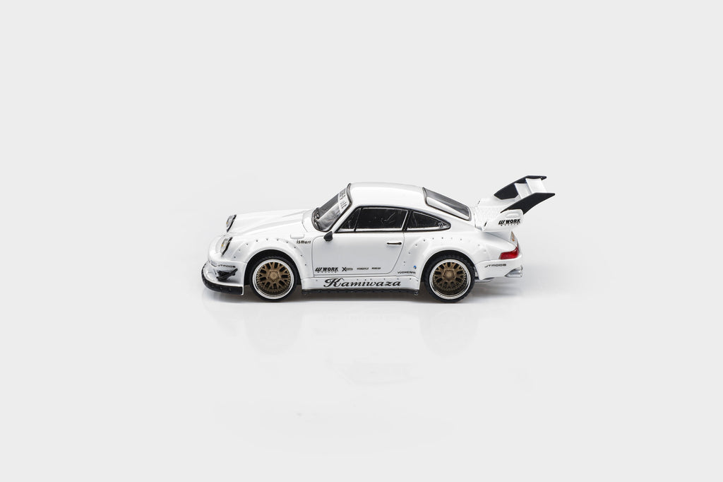 (Coming Soon) MODELMODEL 1/64 RWB 930 Kamiwaza White (Blister pack)