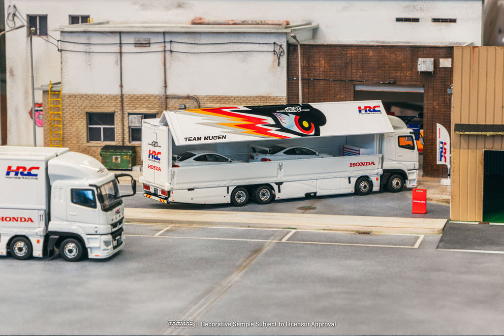 TARMACWORKS 1:64 Mitsubishi Fuso Super Great Honda Racing Team Mugen