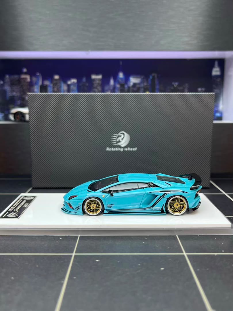 (Coming Soon) ROTATINGWHEEL 1:64 Rowen Lamborghini Aventador S - Iridescent Blue