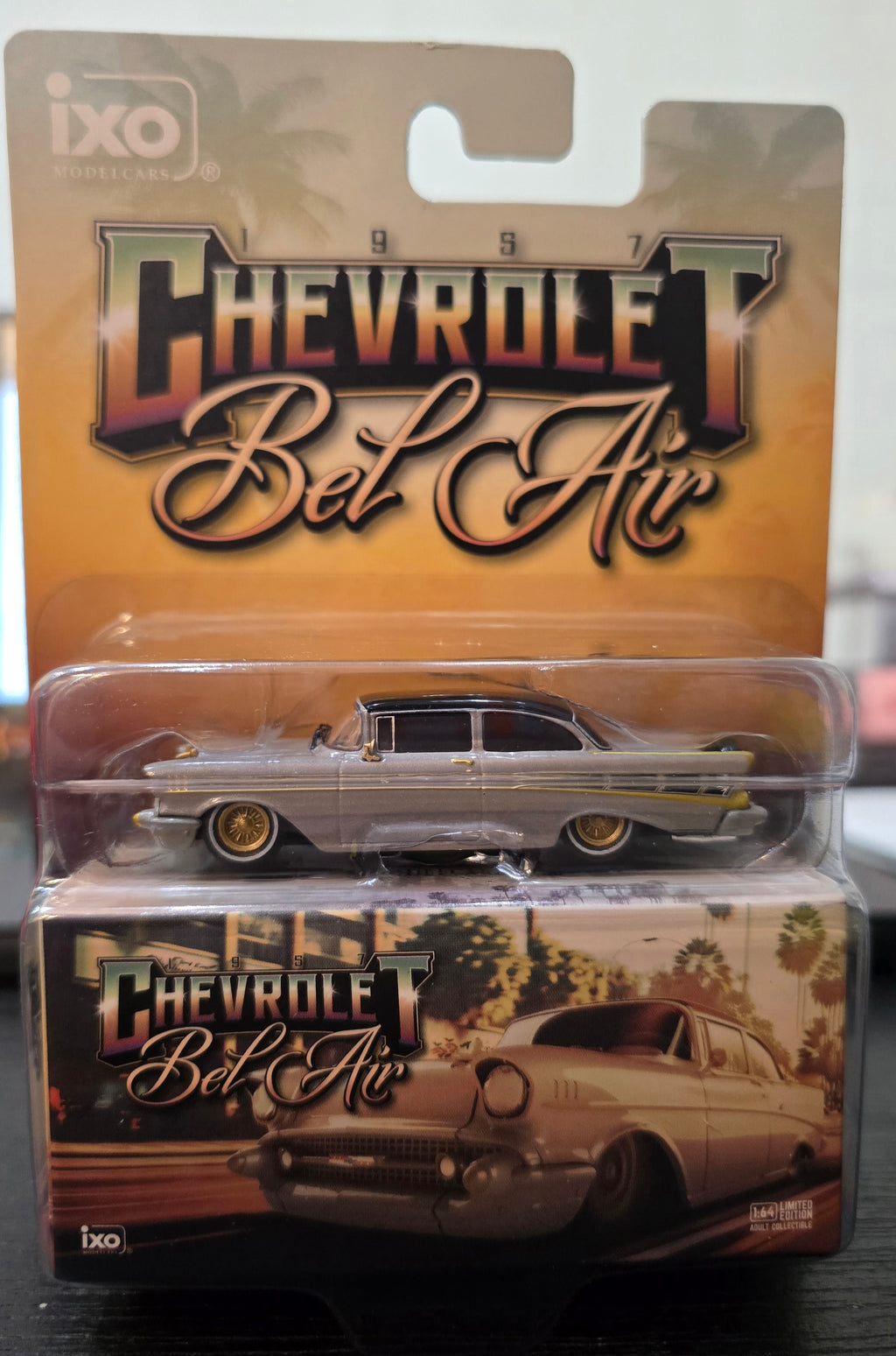 IXOAmerica 1:64 1957 Chevrolet Bel Air - Lowrider - Gray